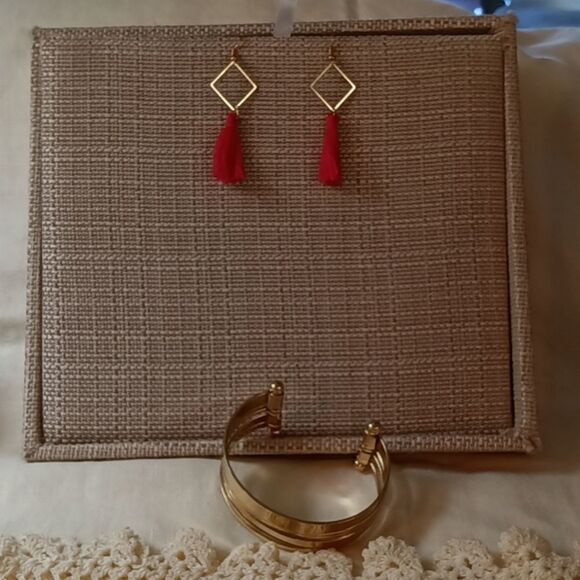 Gold & Hot Pink Bundle - Picture 1 of 5